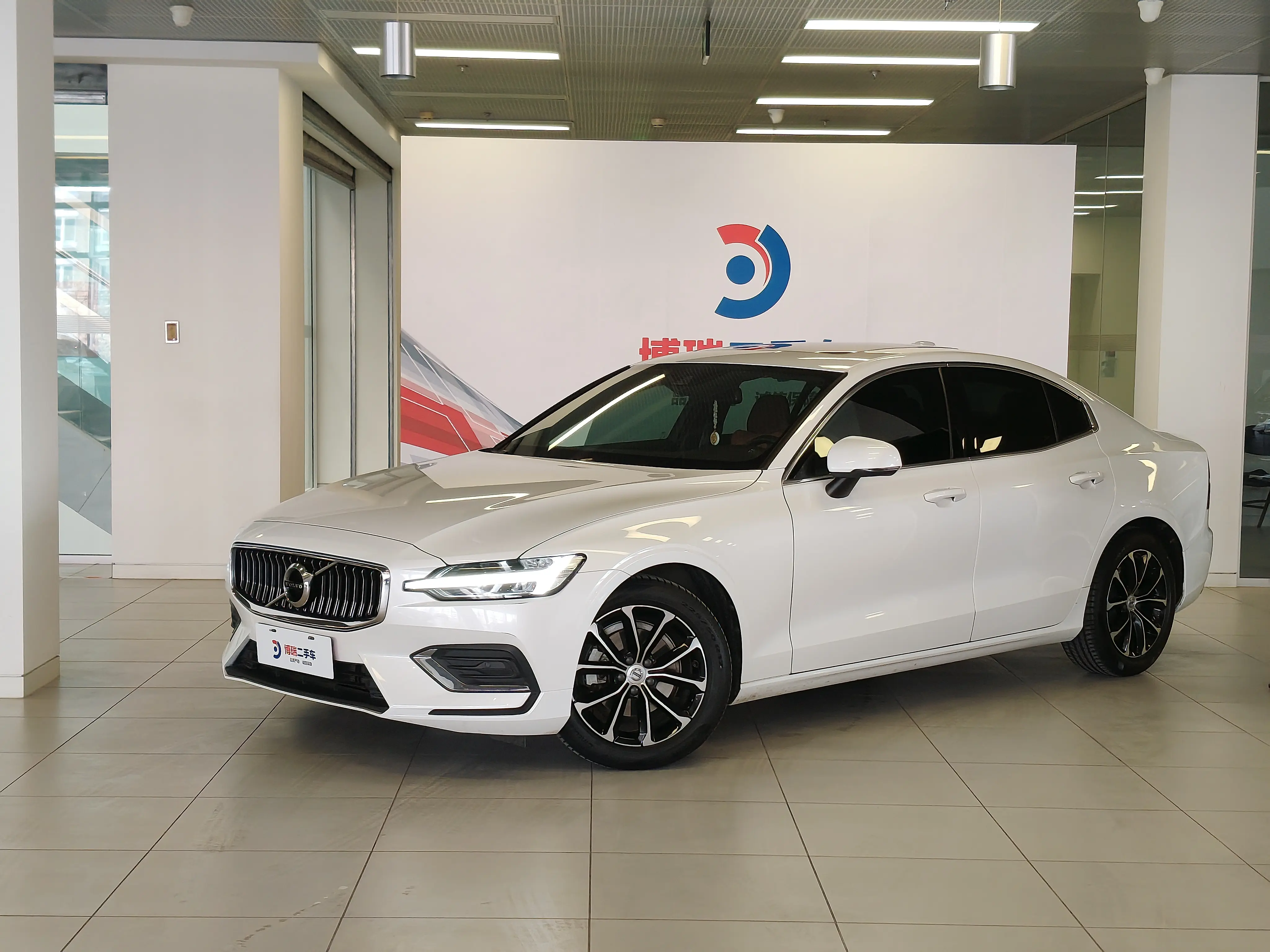 Volvo S60  из Китая