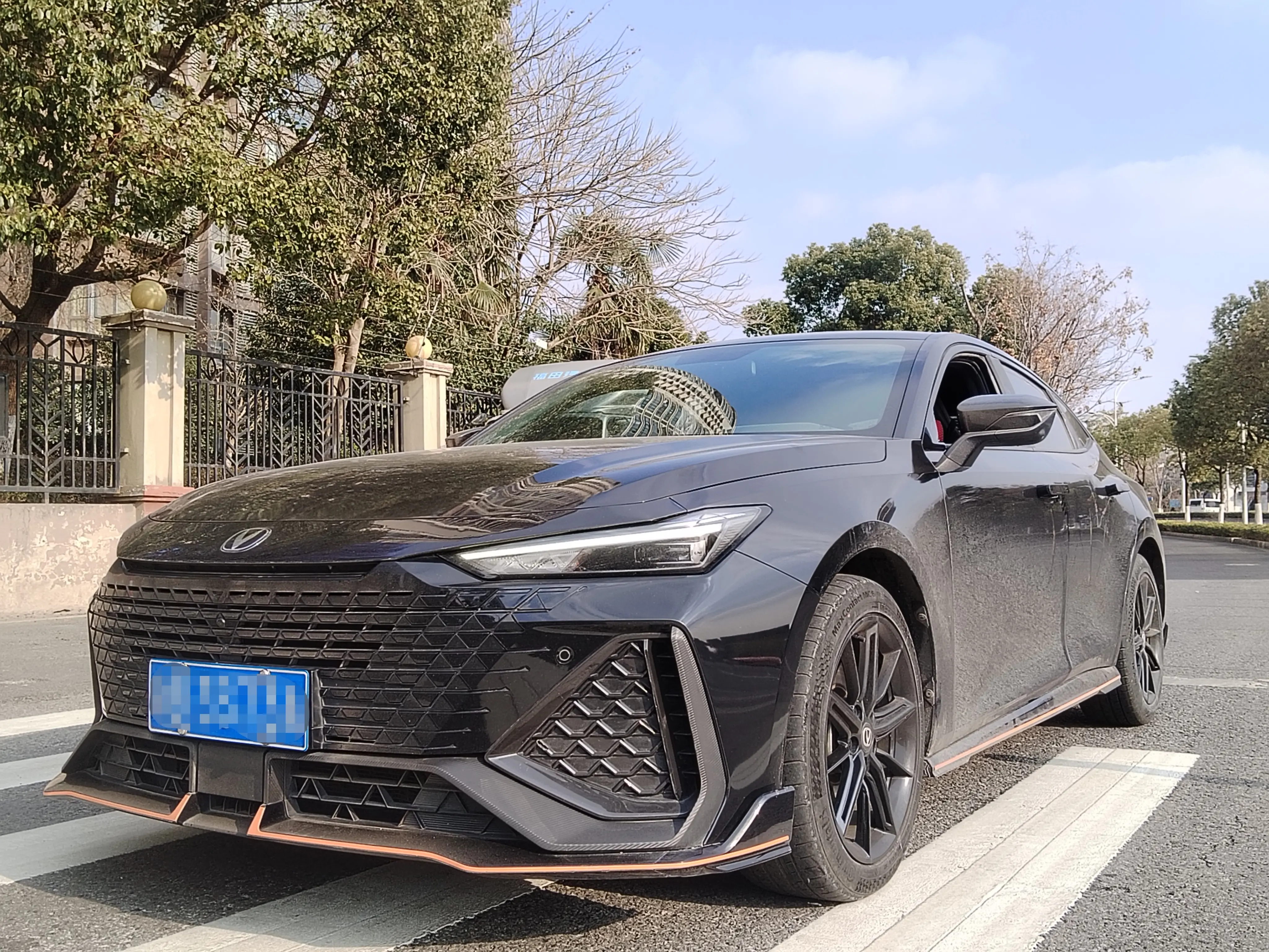 Changan UNI-V  из Китая