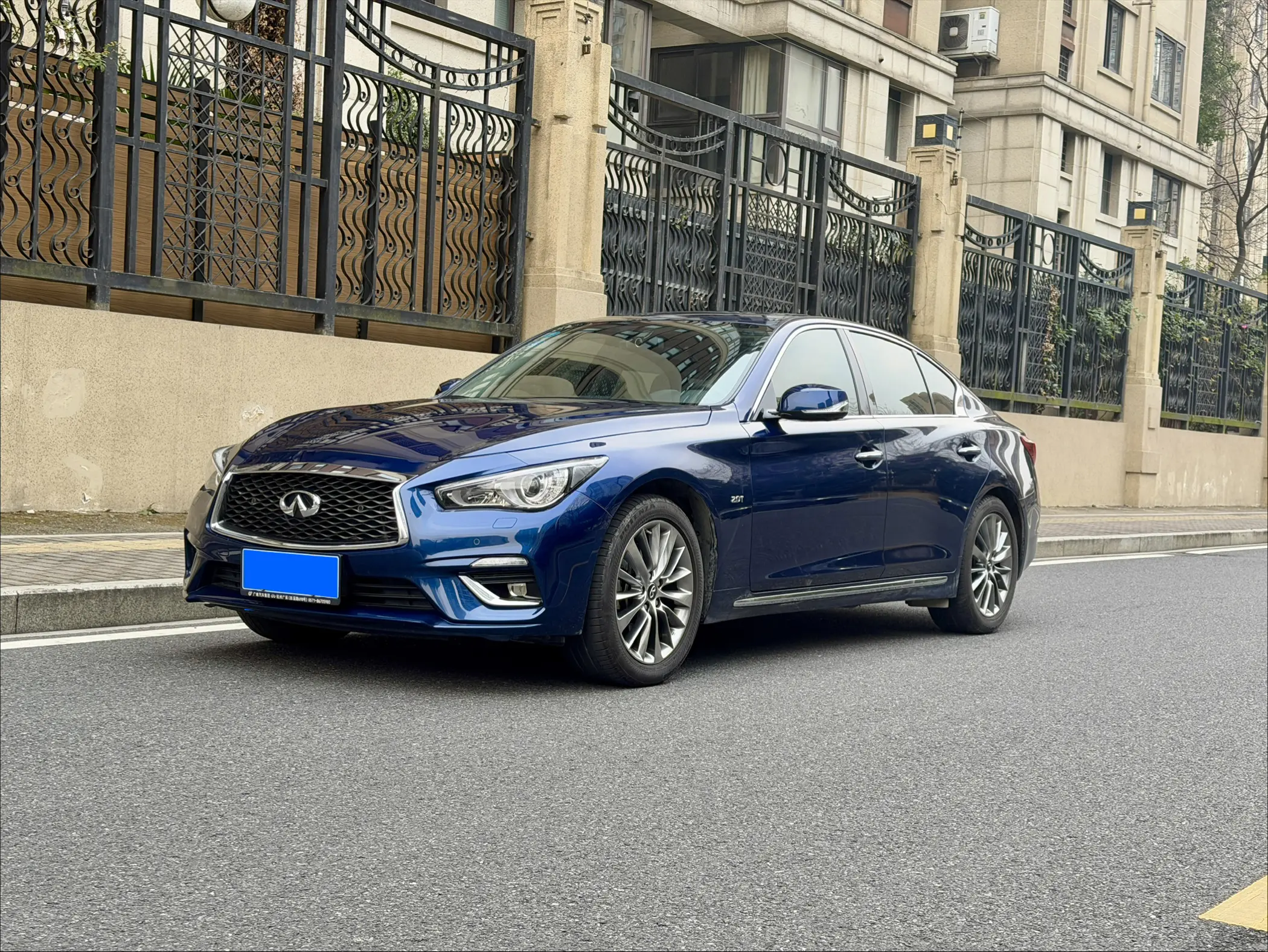 Infiniti Q50L  из Китая