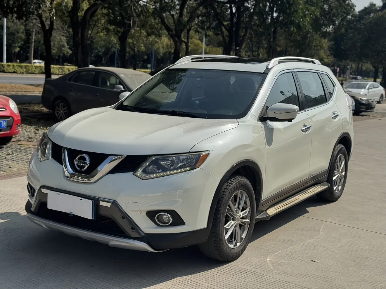 Nissan X-Trail (Qijun)  из Китая