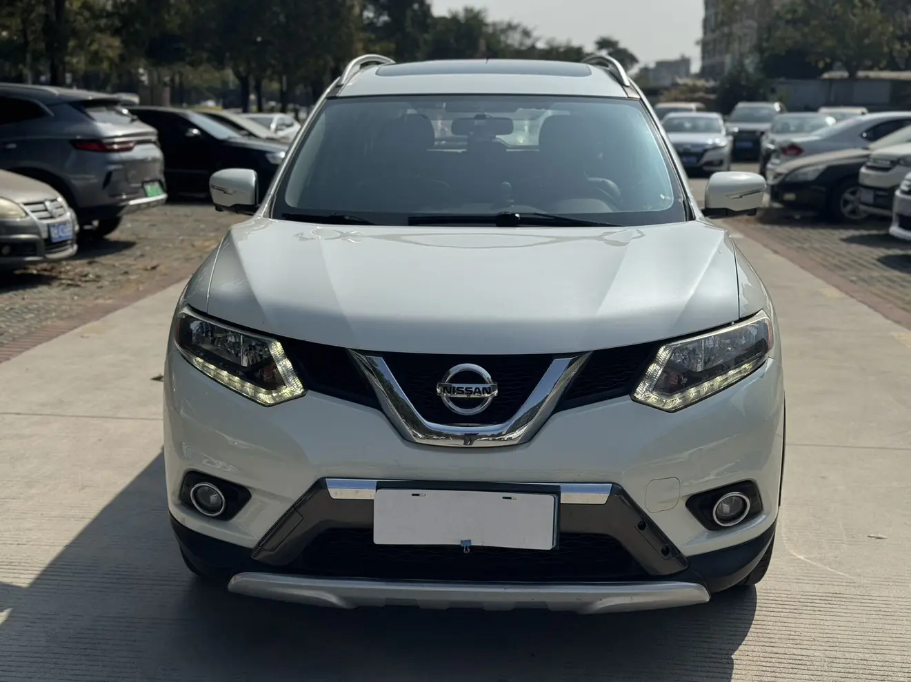 Nissan X-Trail (Qijun)  из Китая