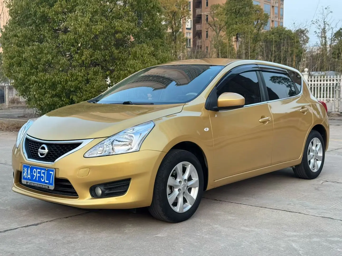 Nissan Tiida  из Китая