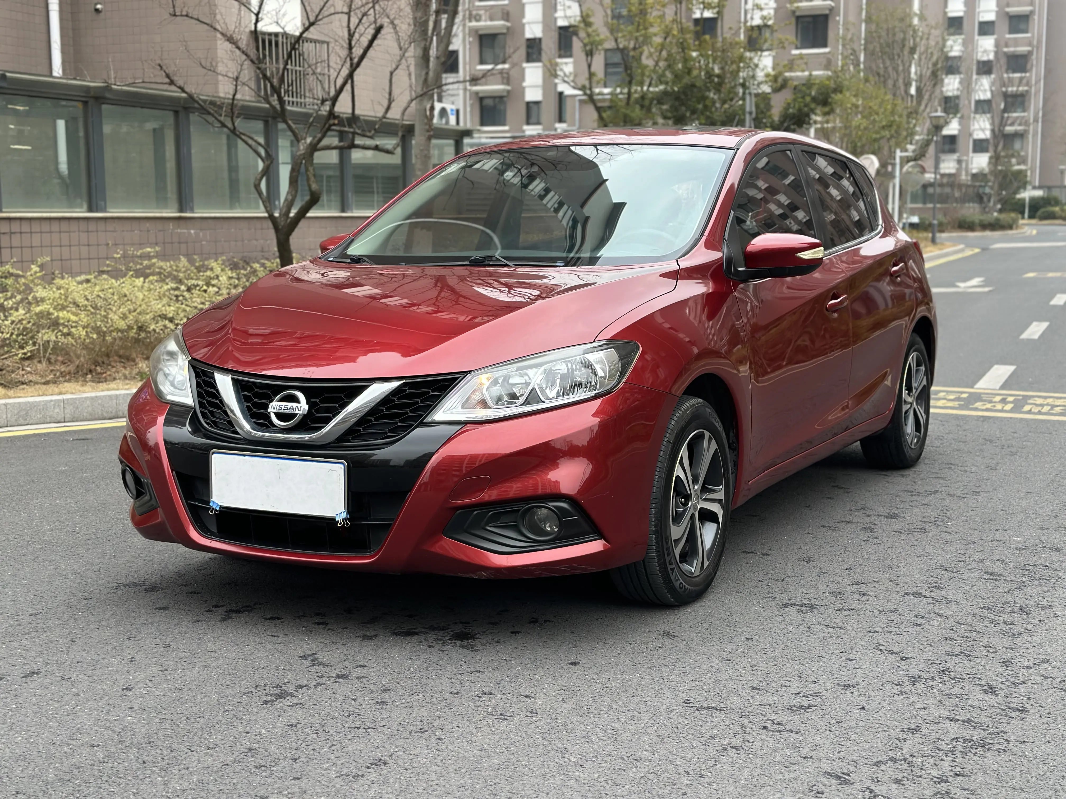 Nissan Tiida  из Китая