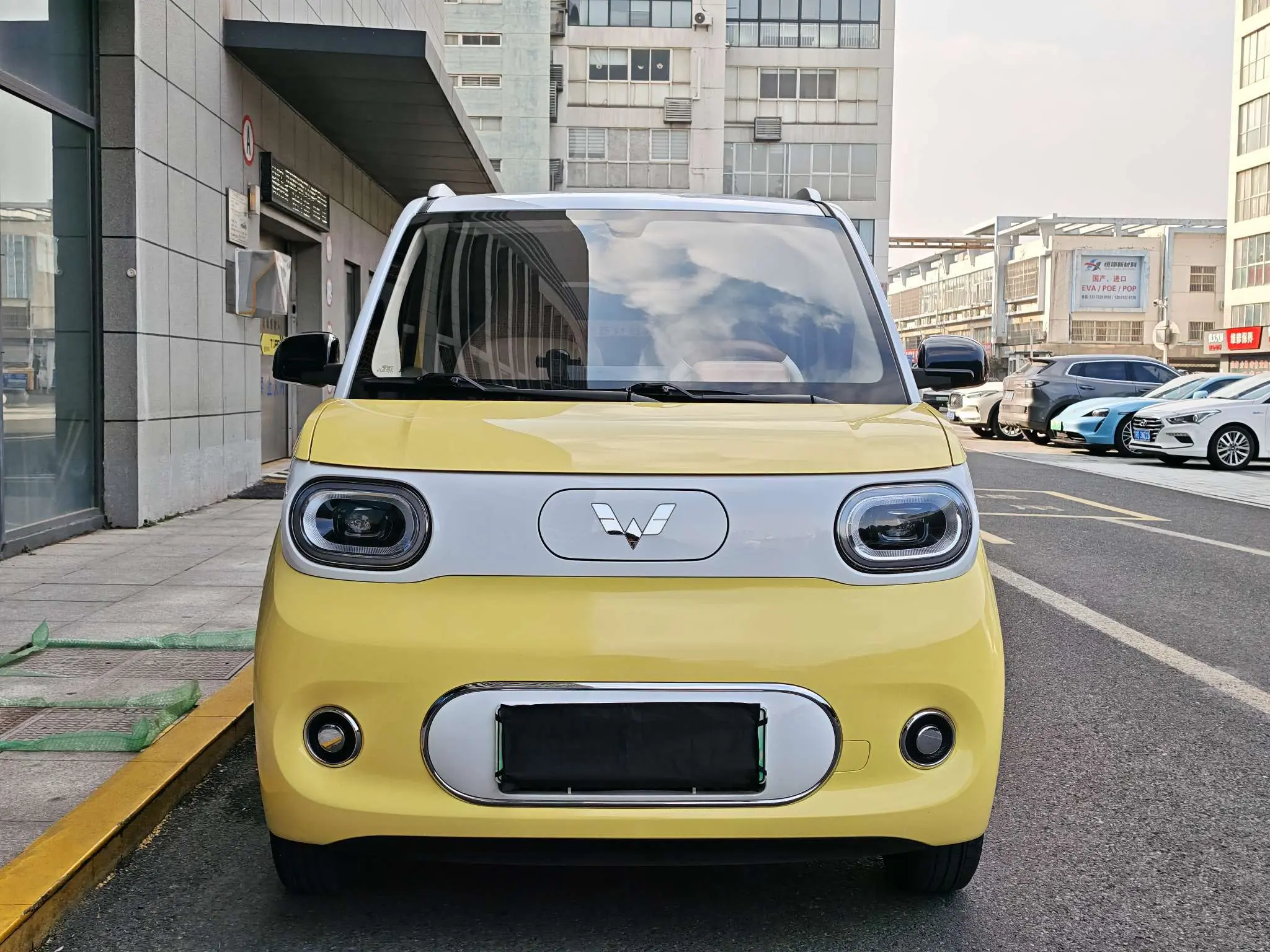 Wuling Hongguang MINIEV  из Китая