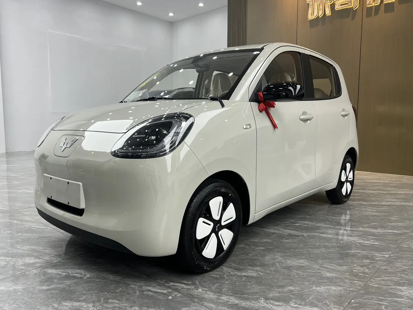 Wuling Hongguang MINIEV  из Китая