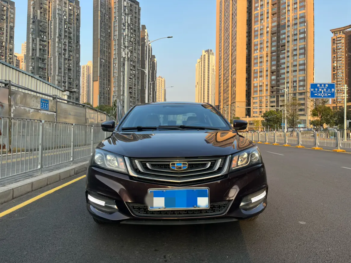 Geely Emgrand  из Китая