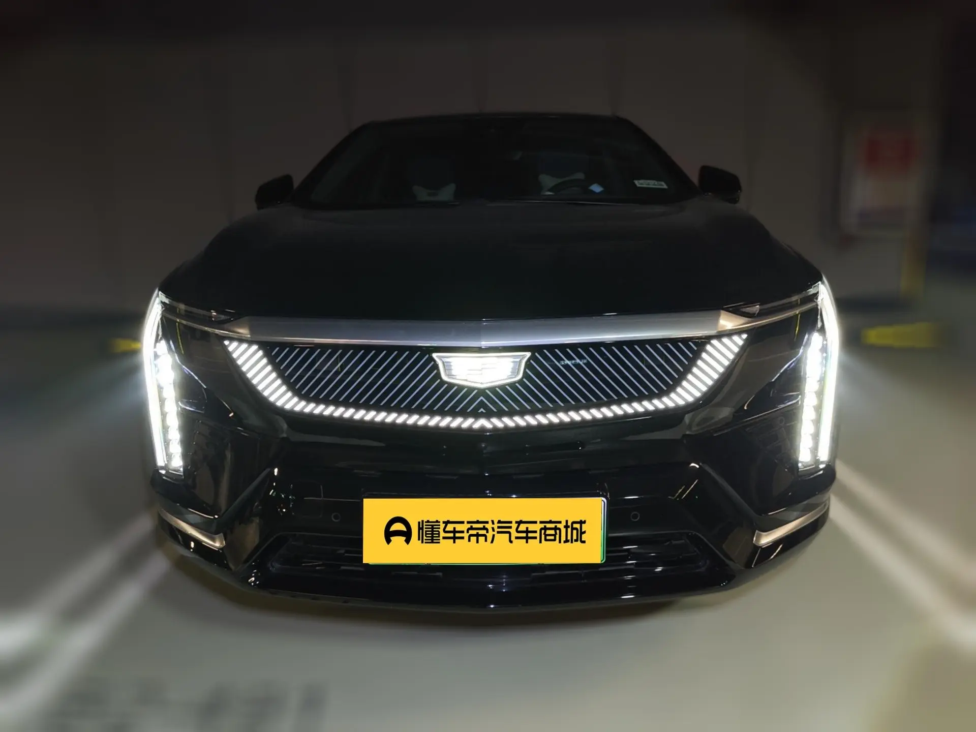 Cadillac IQ Aoge  из Китая