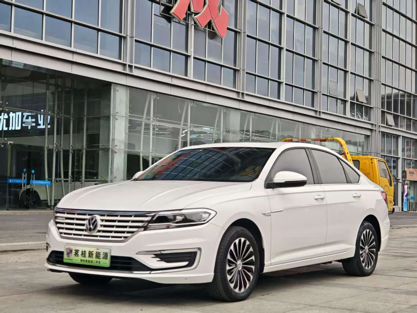 Volkswagen Lavida pure electric  из Китая