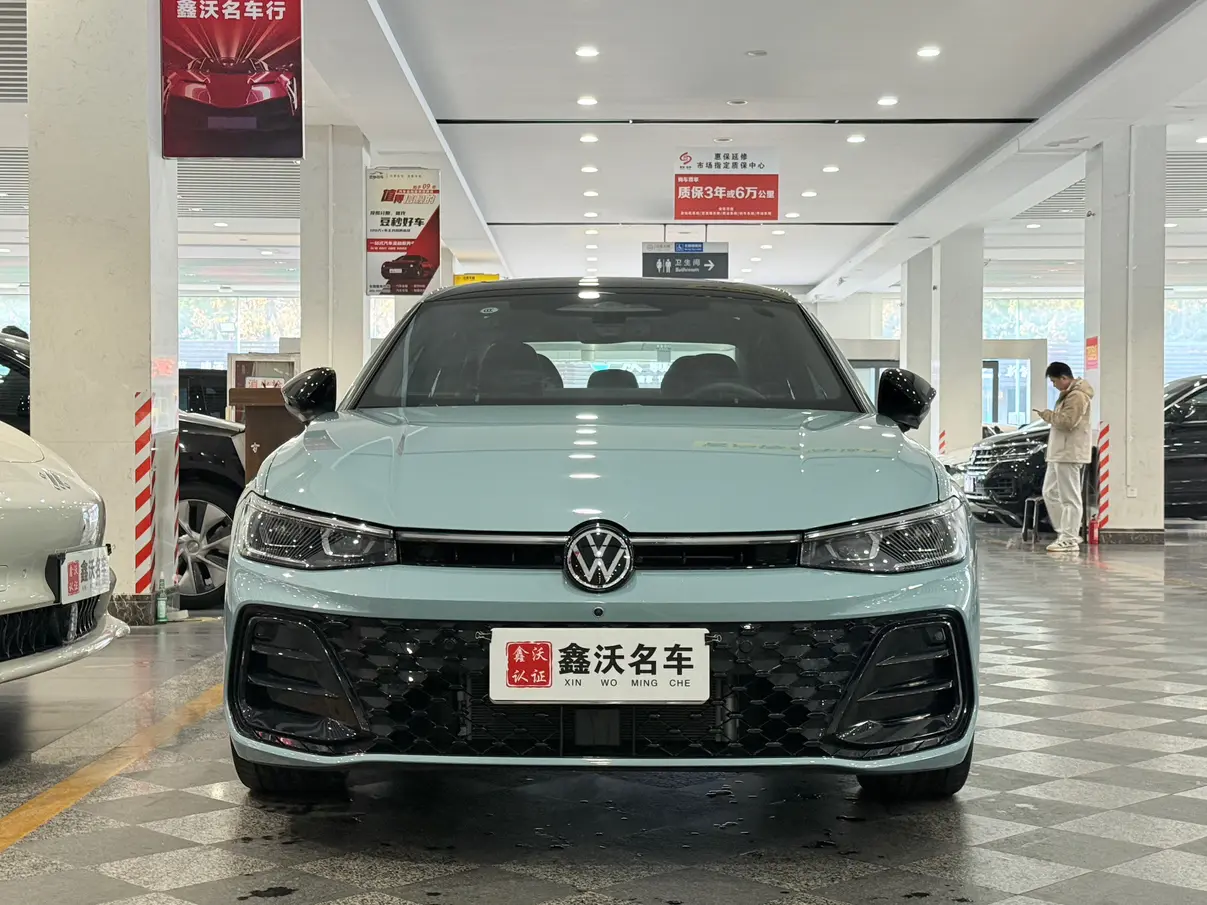 Volkswagen Passat  из Китая