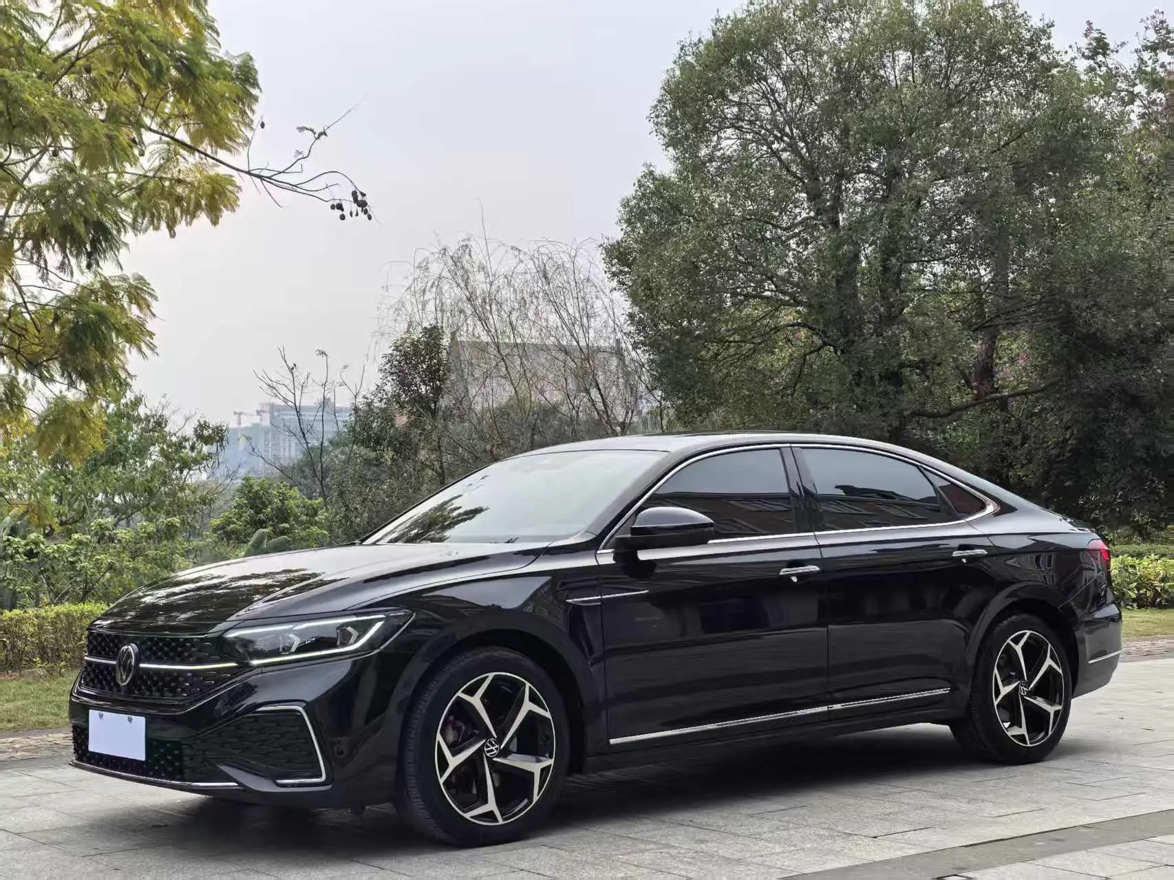 Volkswagen Passat  из Китая