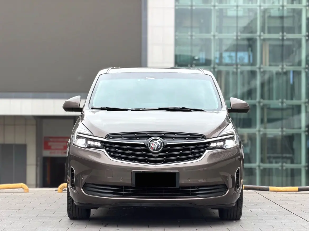 Buick GL8  из Китая