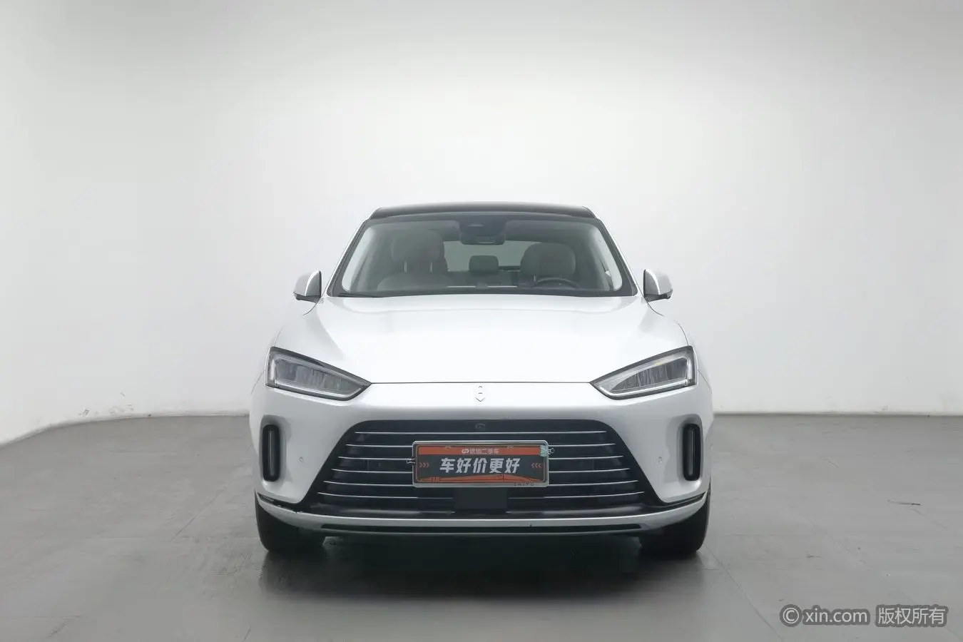 AITO M5 (Wenjie M5)  из Китая