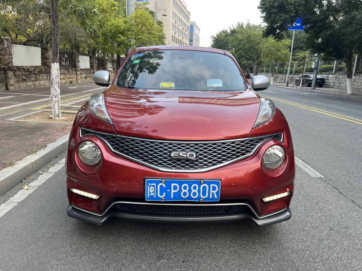 Infiniti ESQ  из Китая