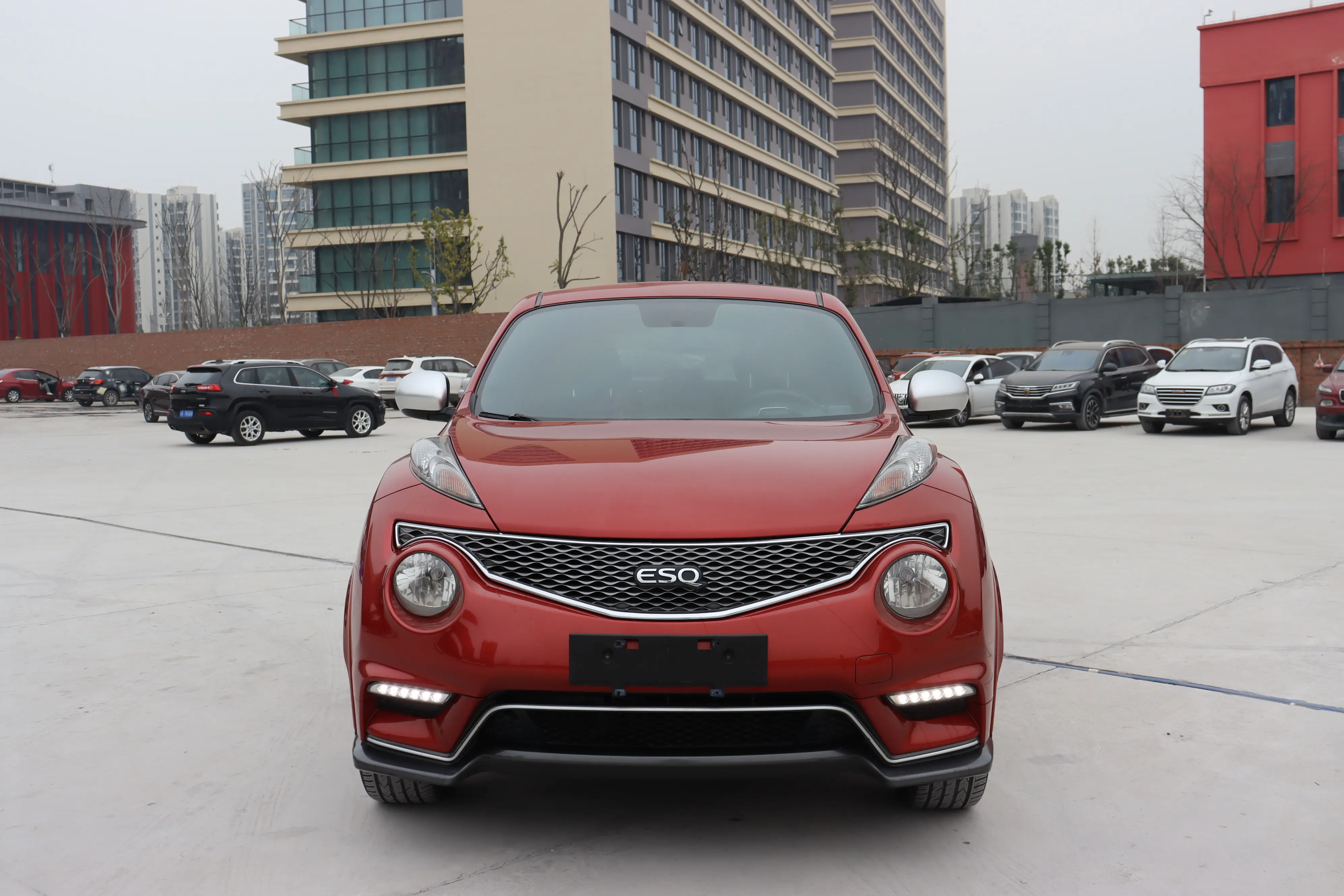 Infiniti ESQ  из Китая