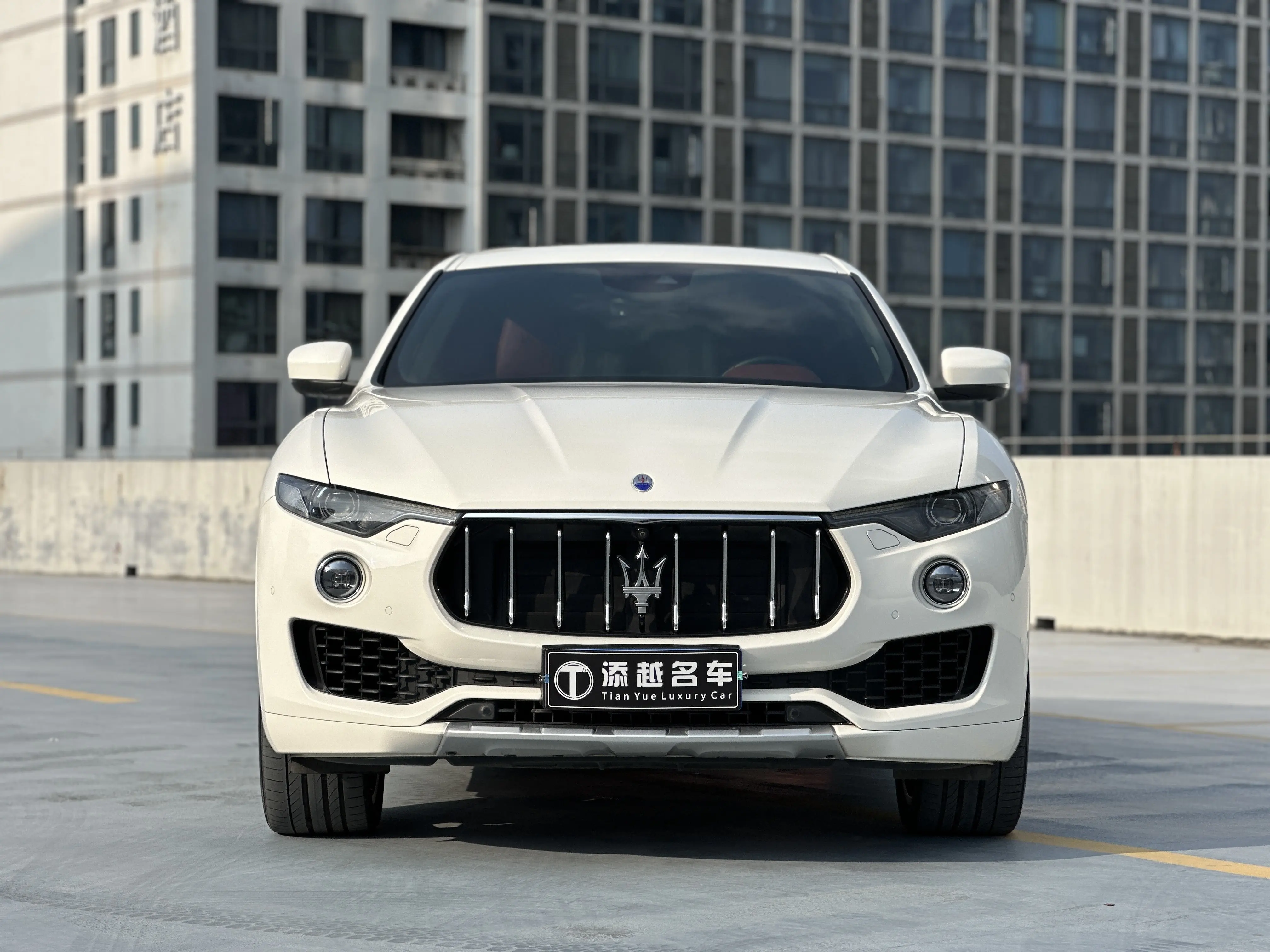 Maserati Levante  из Китая
