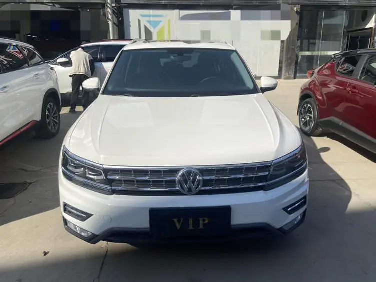 Volkswagen Tiguan L  из Китая