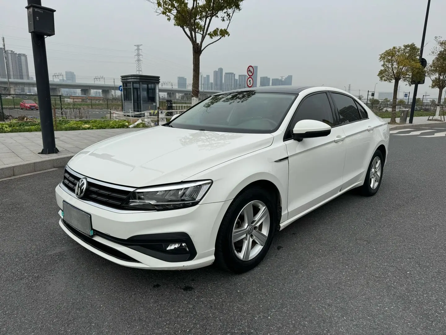 Volkswagen Lamando (Lingdu)  из Китая