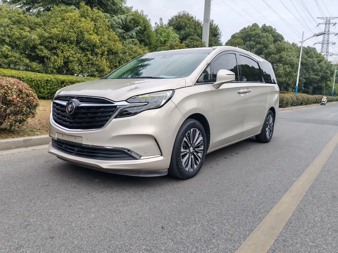 Buick GL8  из Китая