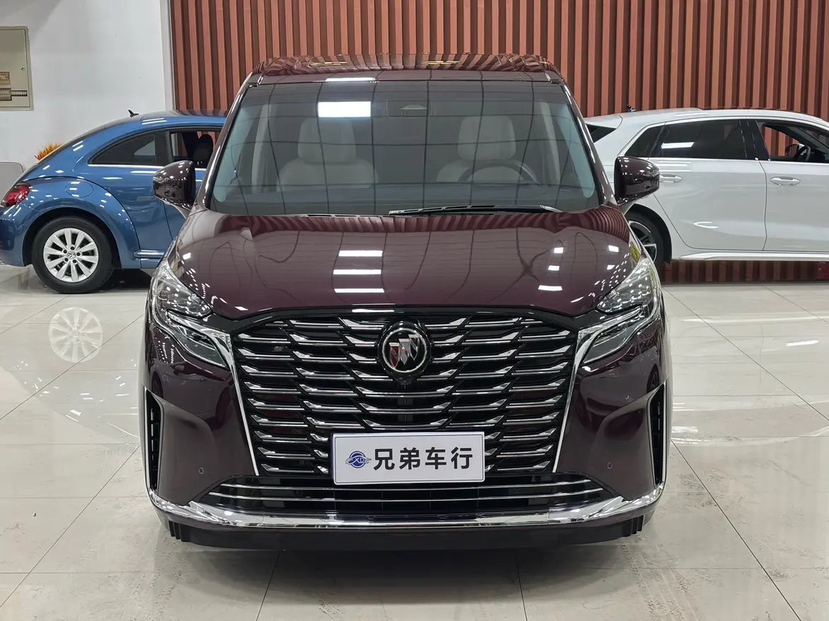 Buick GL8  из Китая