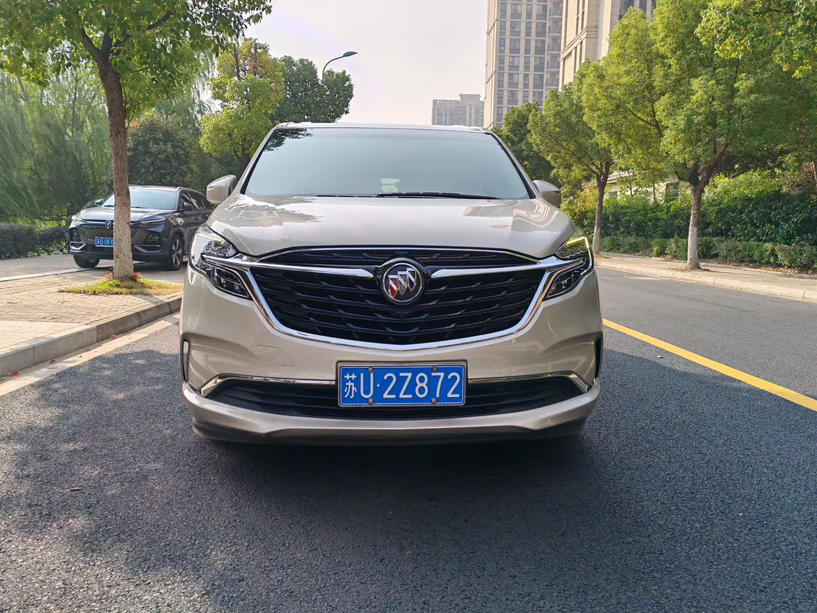 Buick GL8  из Китая