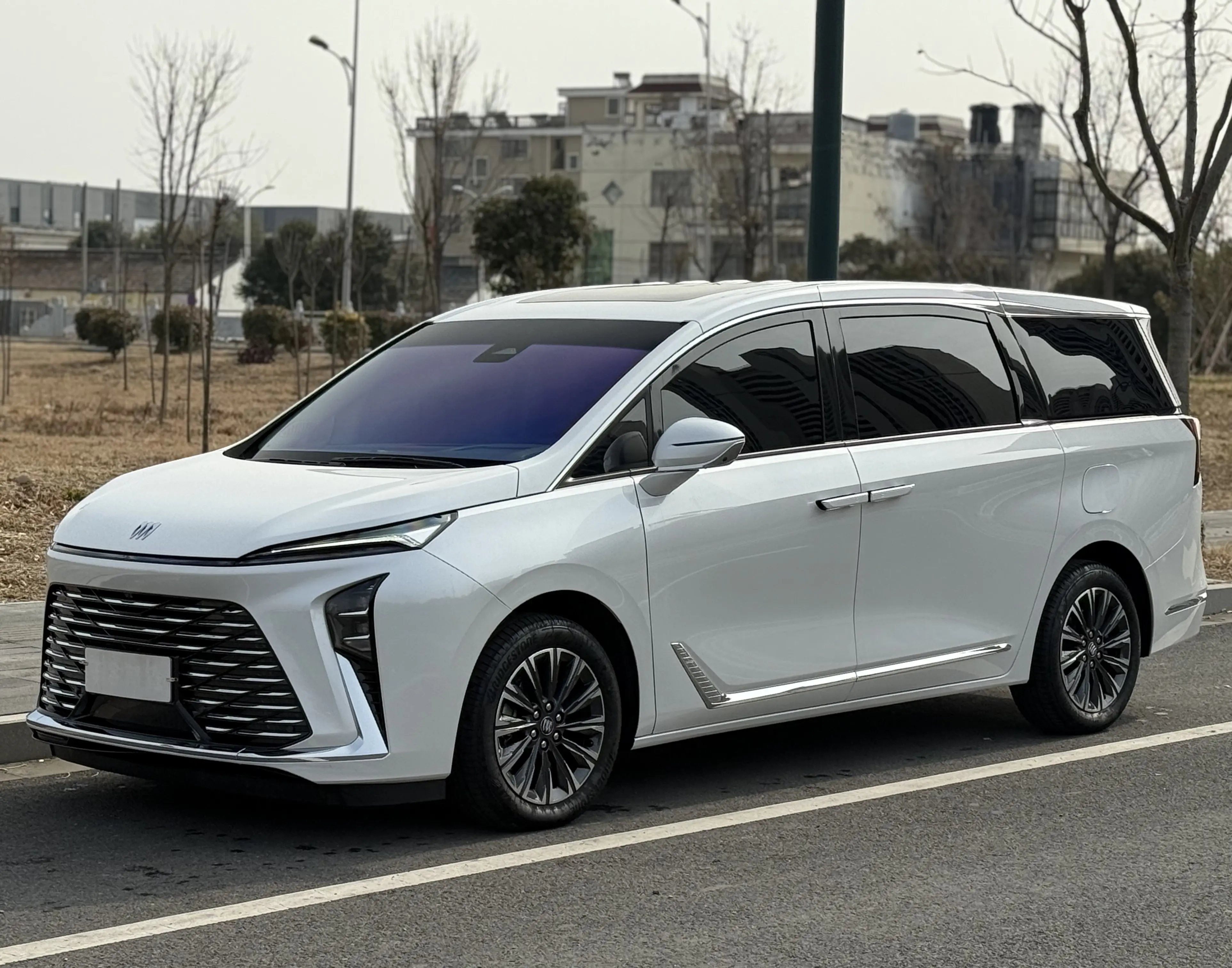 Buick GL8  из Китая