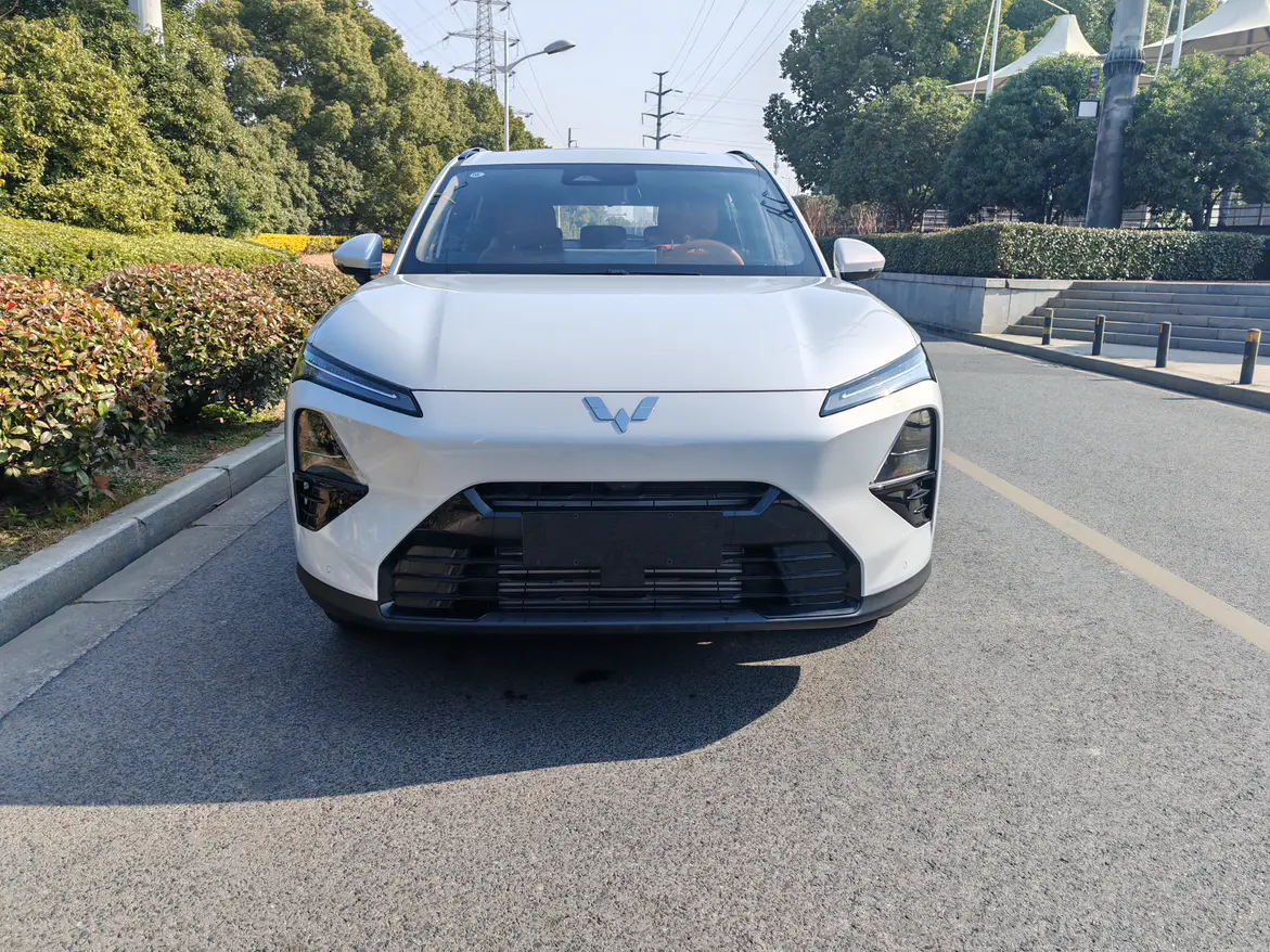 Wuling Starlight S PHEV  из Китая