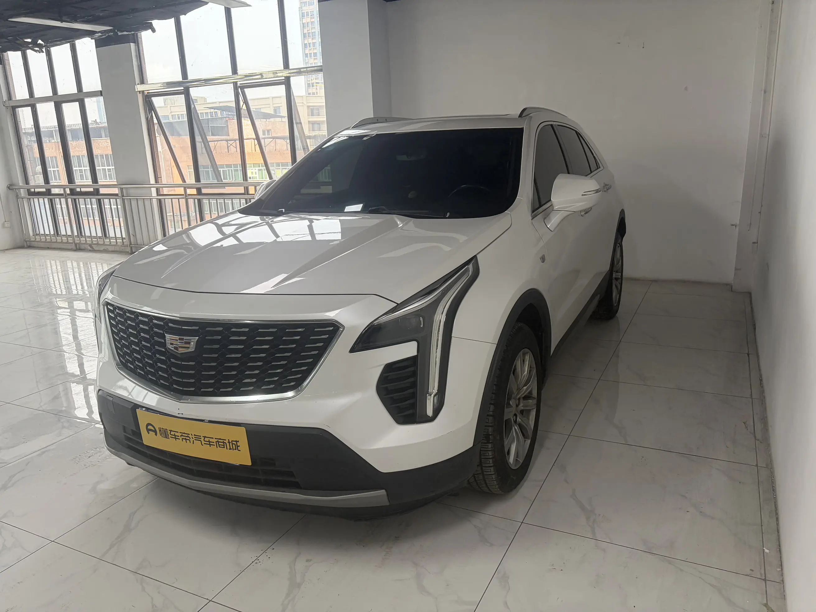 Cadillac XT4  из Китая