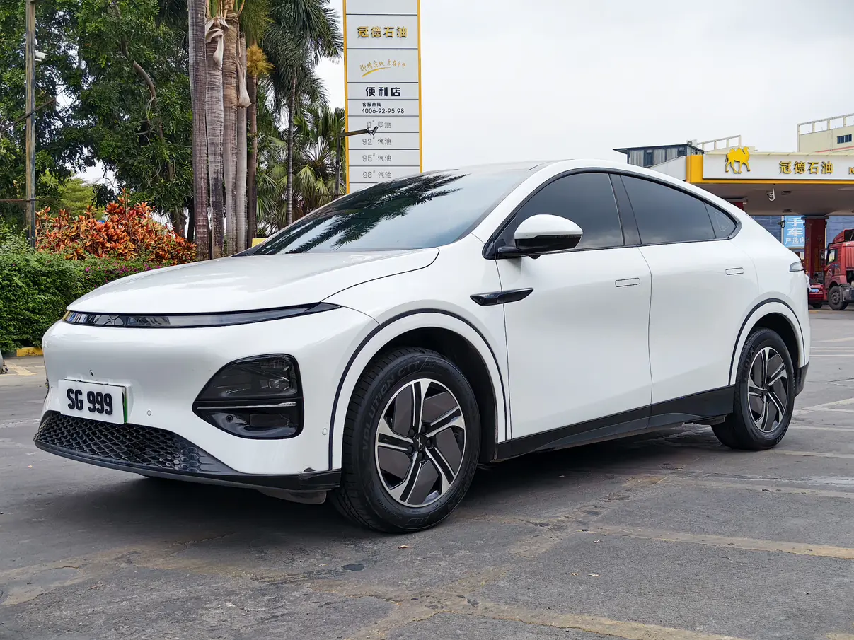 Xpeng G6  из Китая