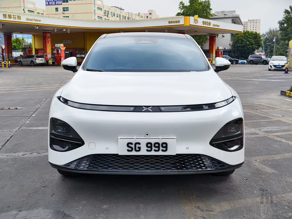 Xpeng G6  из Китая