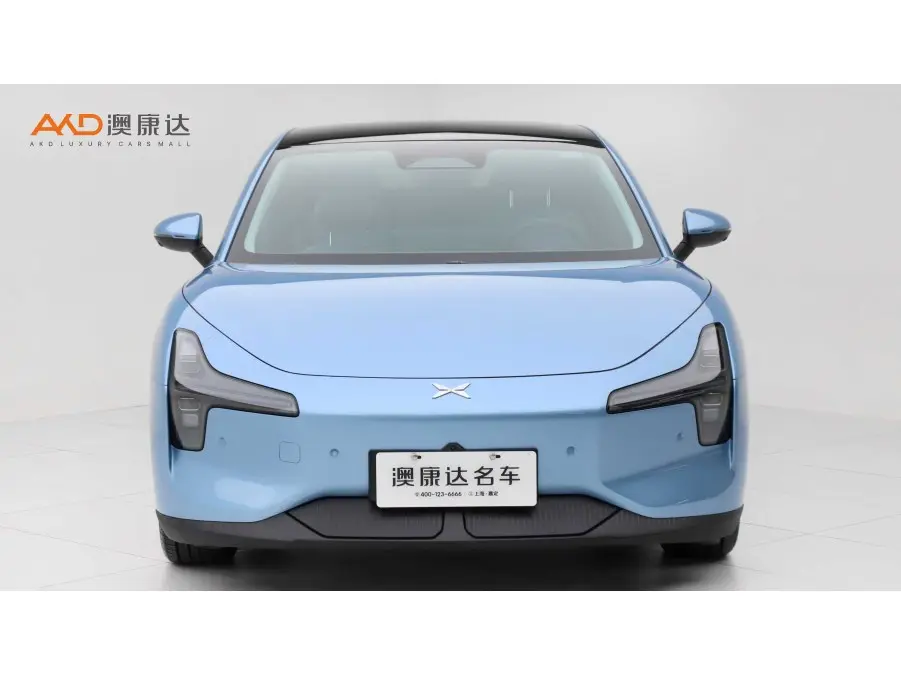 Xpeng Xiaopeng MONA M03  из Китая