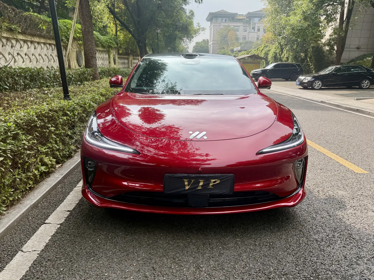 Zhiji L6  из Китая