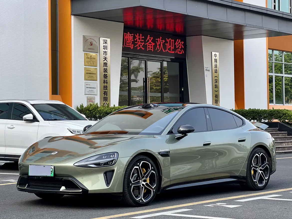 Xiaomi car Xiaomi SU7  из Китая