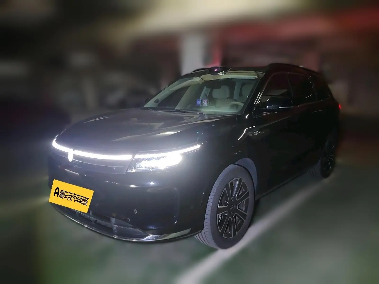 AITO M7 (Wenjie M7)  из Китая