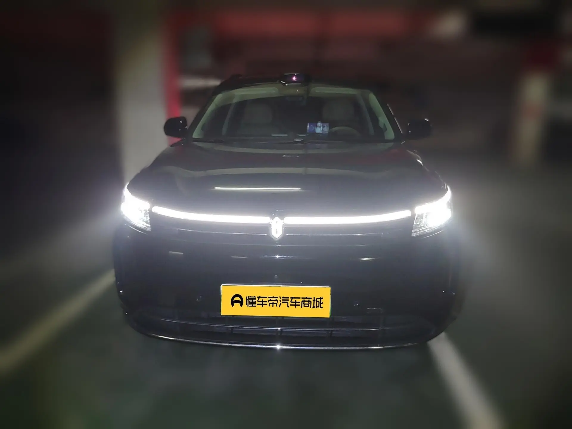 AITO M7 (Wenjie M7)  из Китая