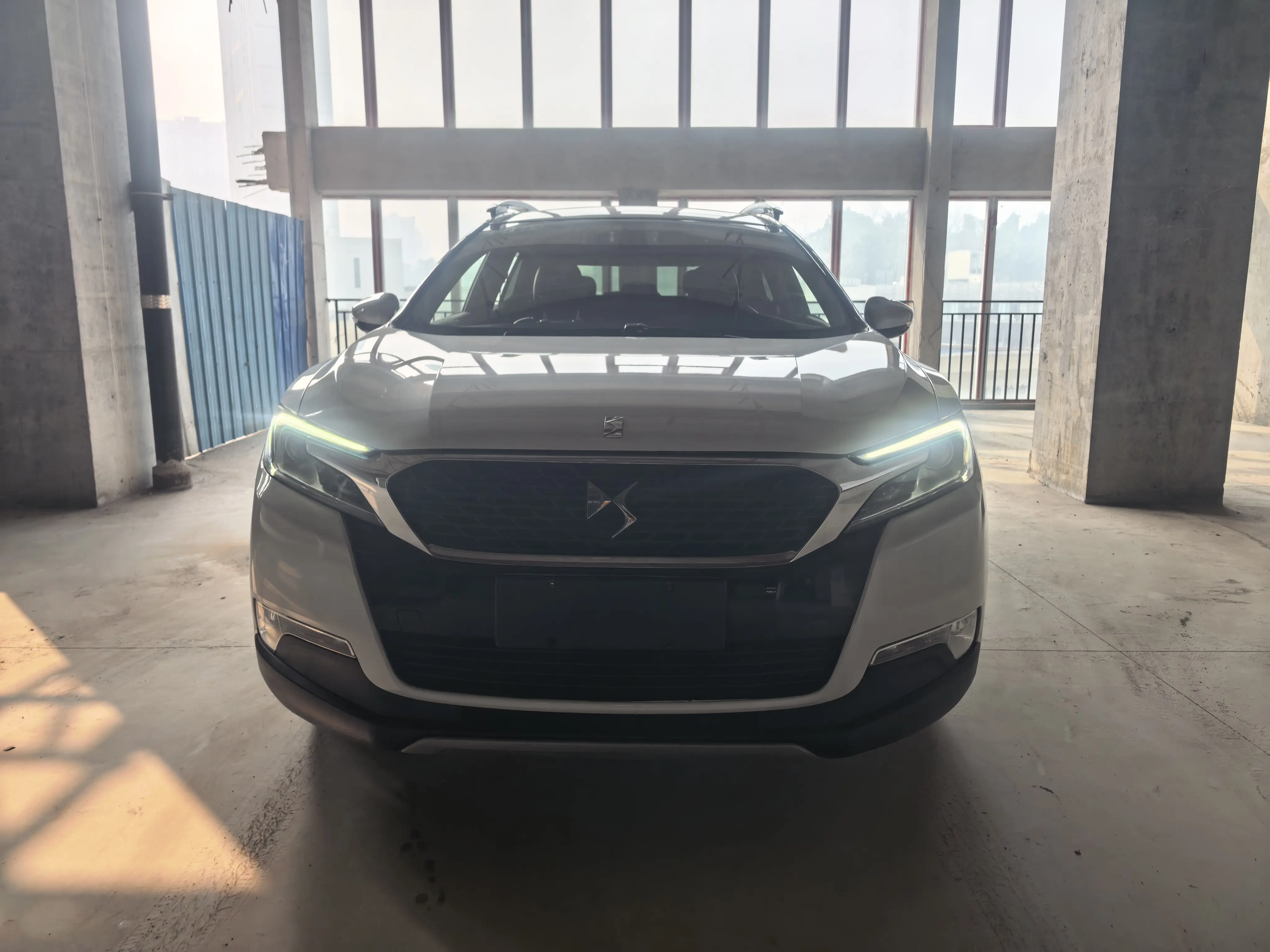 DS 6  из Китая