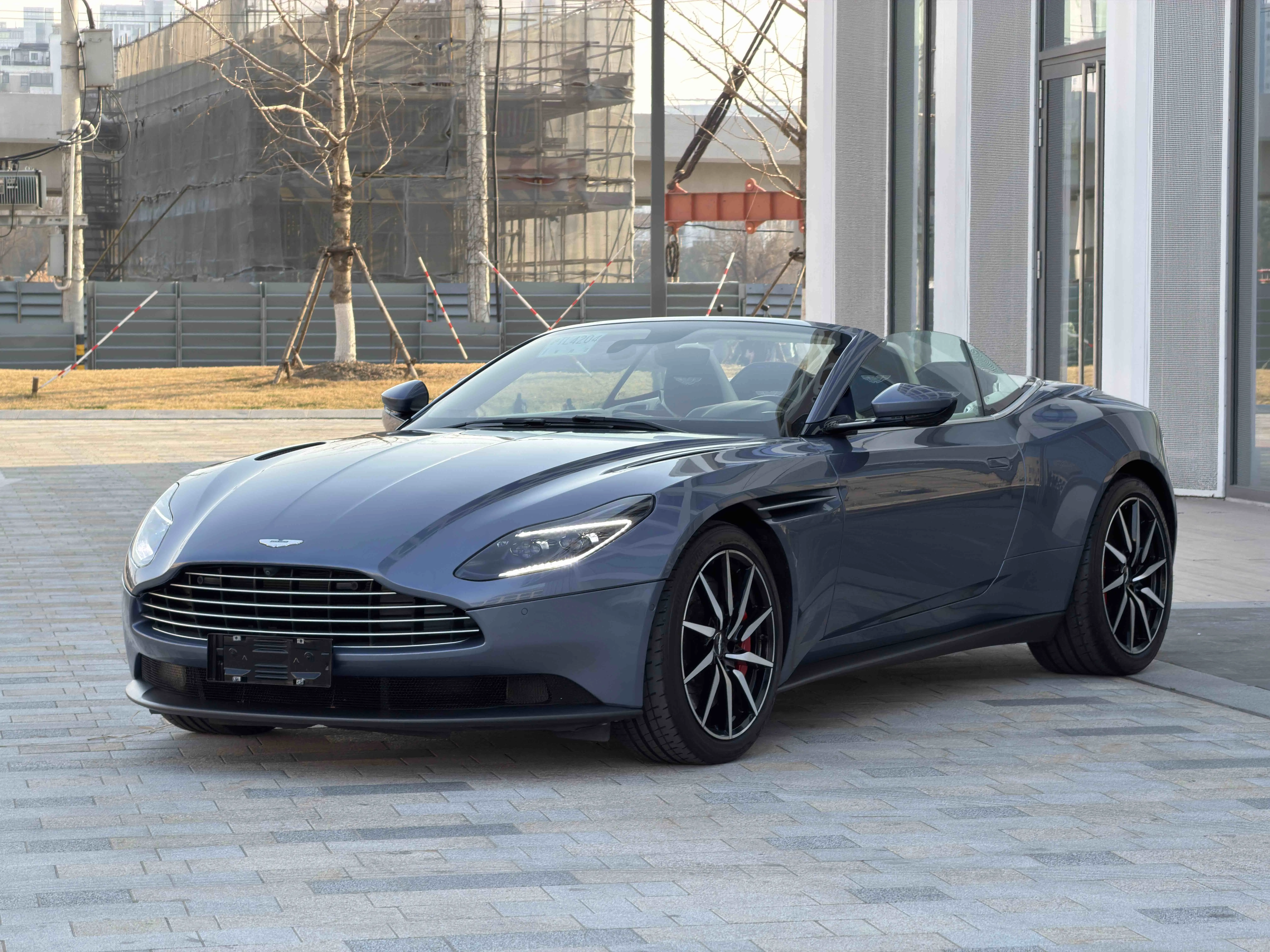 Aston Martin DB11  из Китая