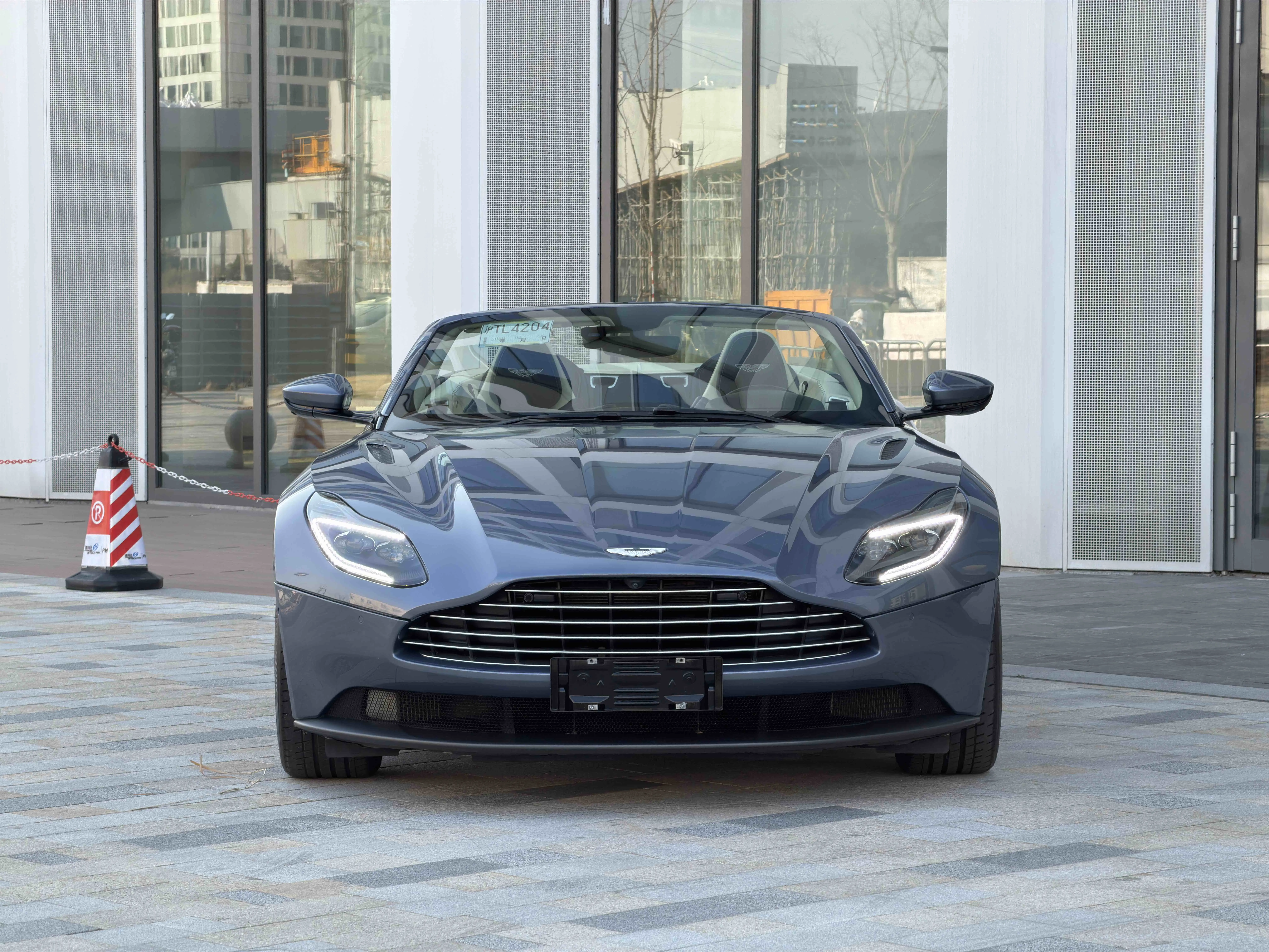 Aston Martin DB11  из Китая