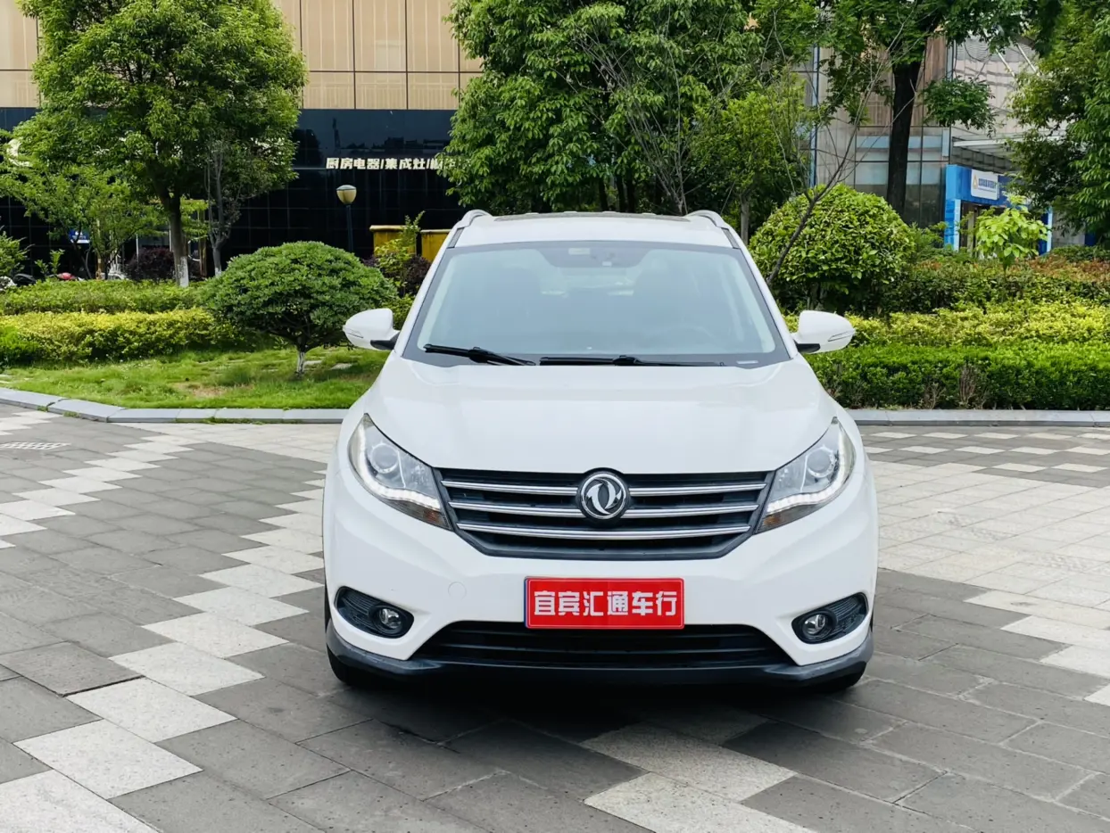 Dongfeng Fengon 580  из Китая