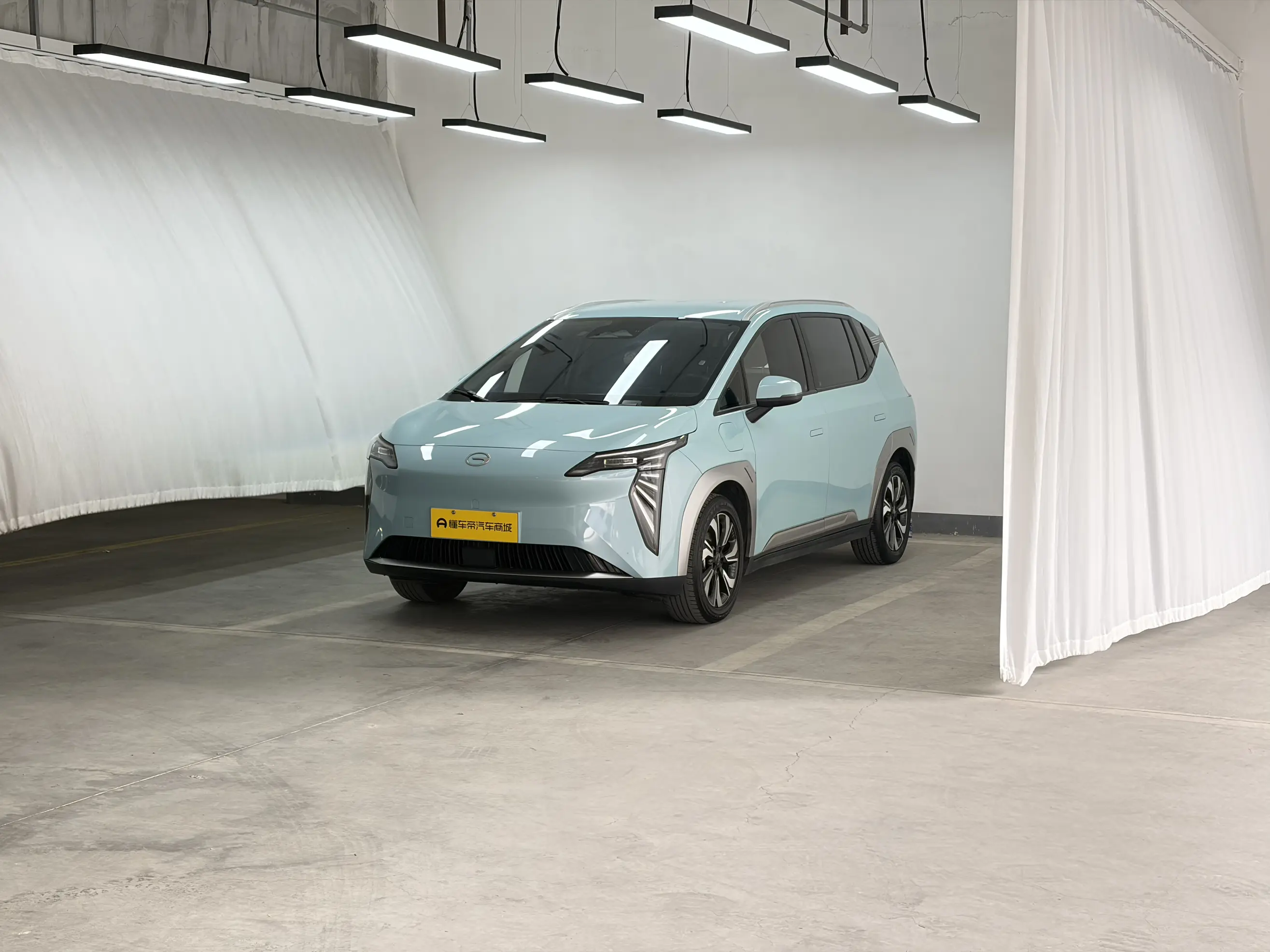 AION Y  из Китая