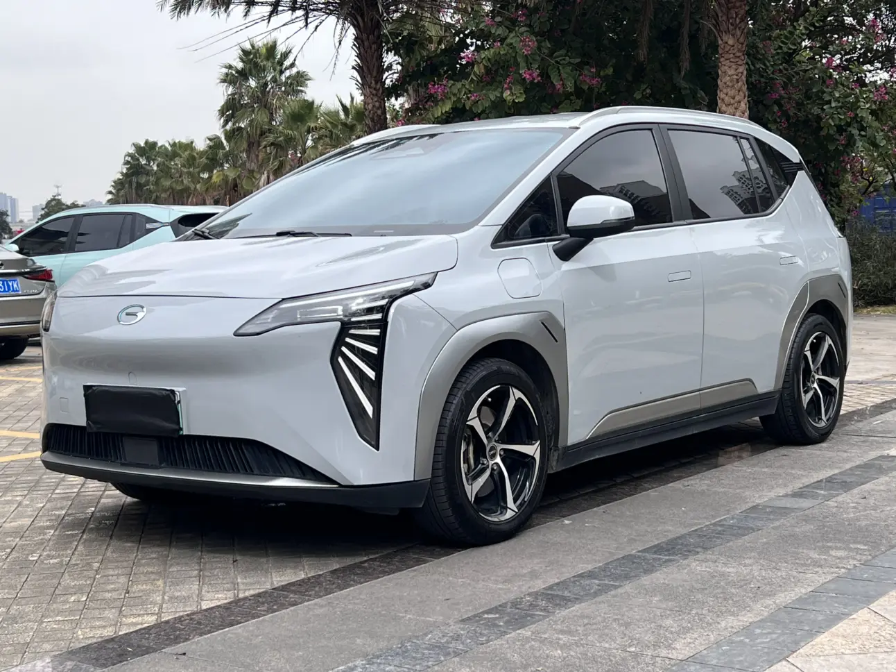 AION Y  из Китая