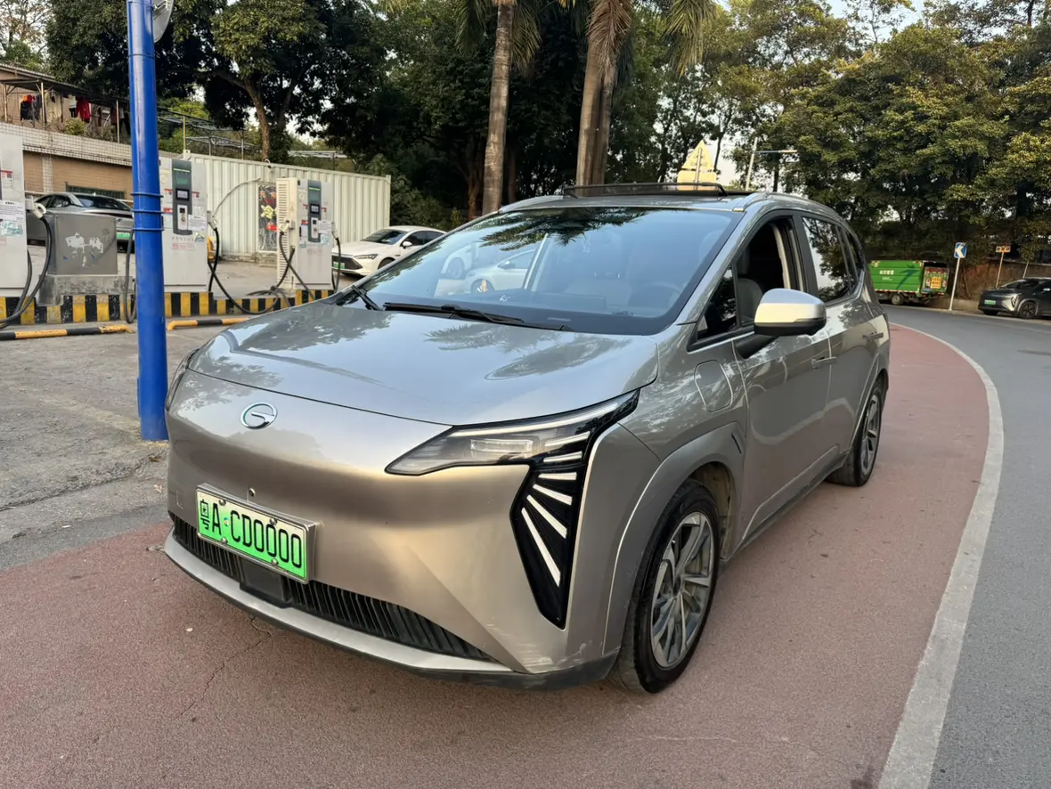 AION Y  из Китая