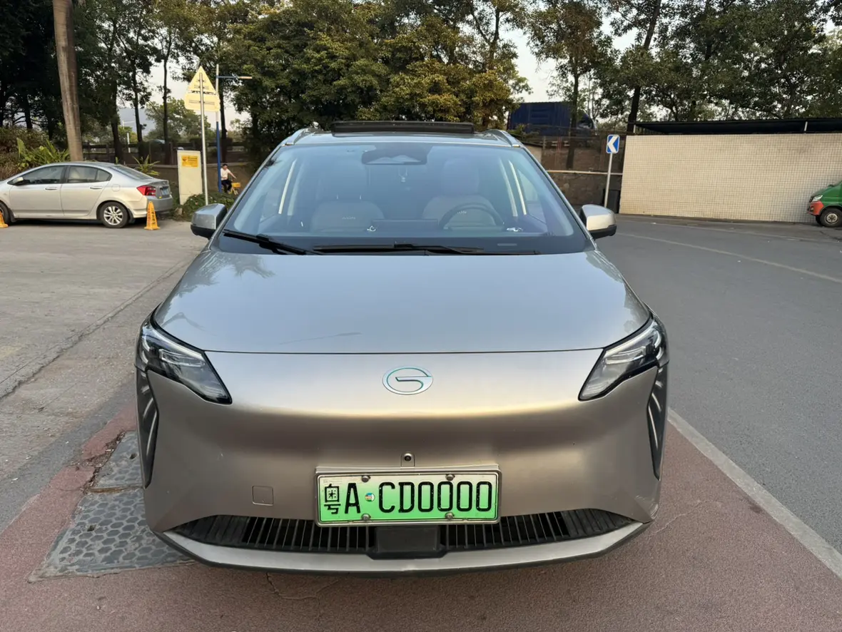 AION Y  из Китая