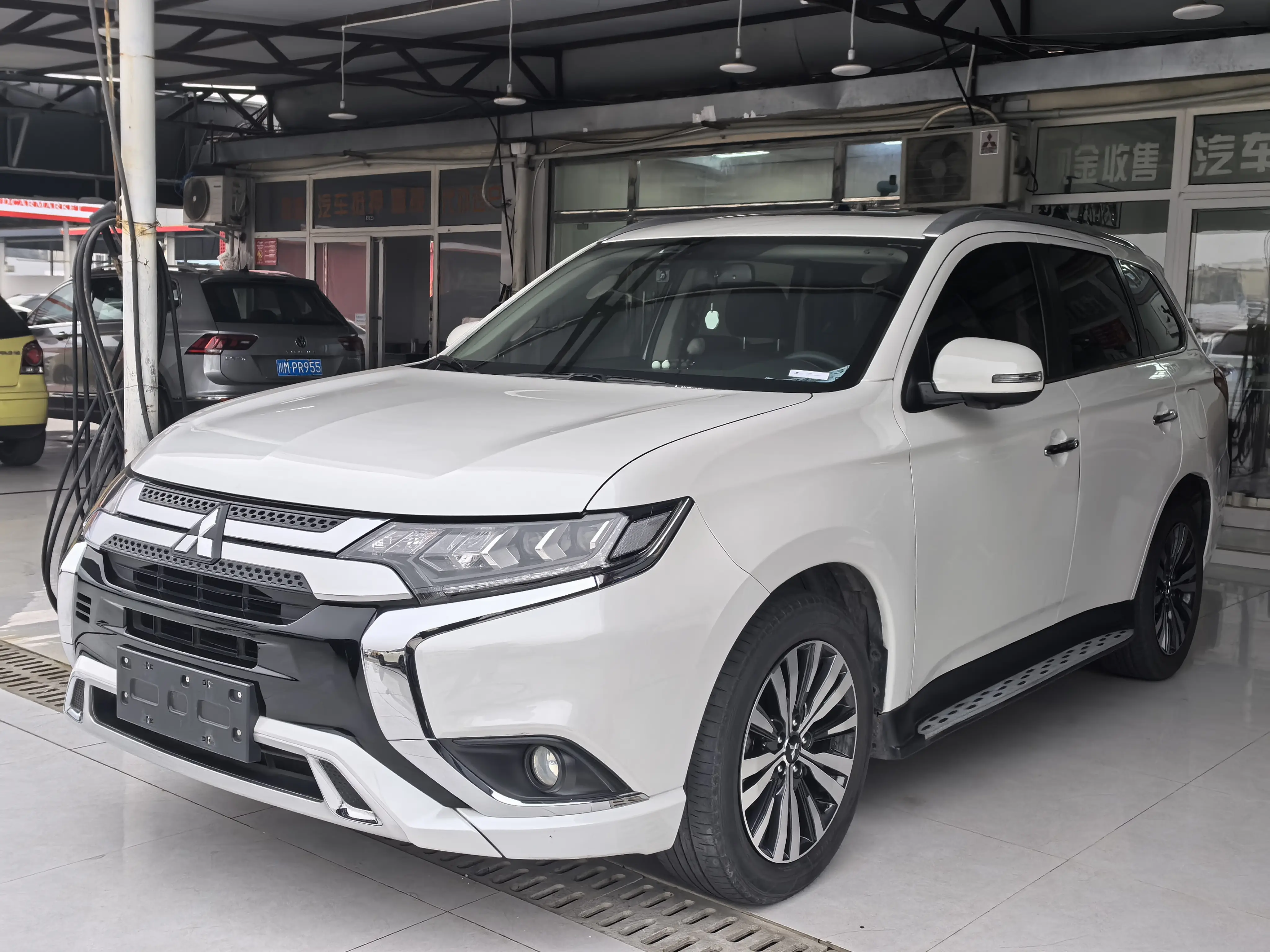 Mitsubishi Outlander  из Китая