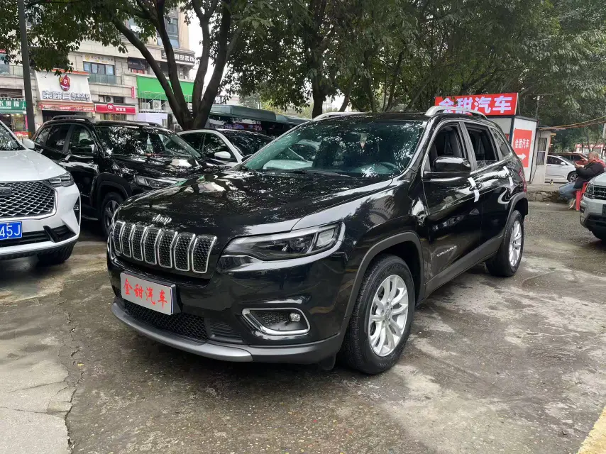 Jeep Cherokee  из Китая