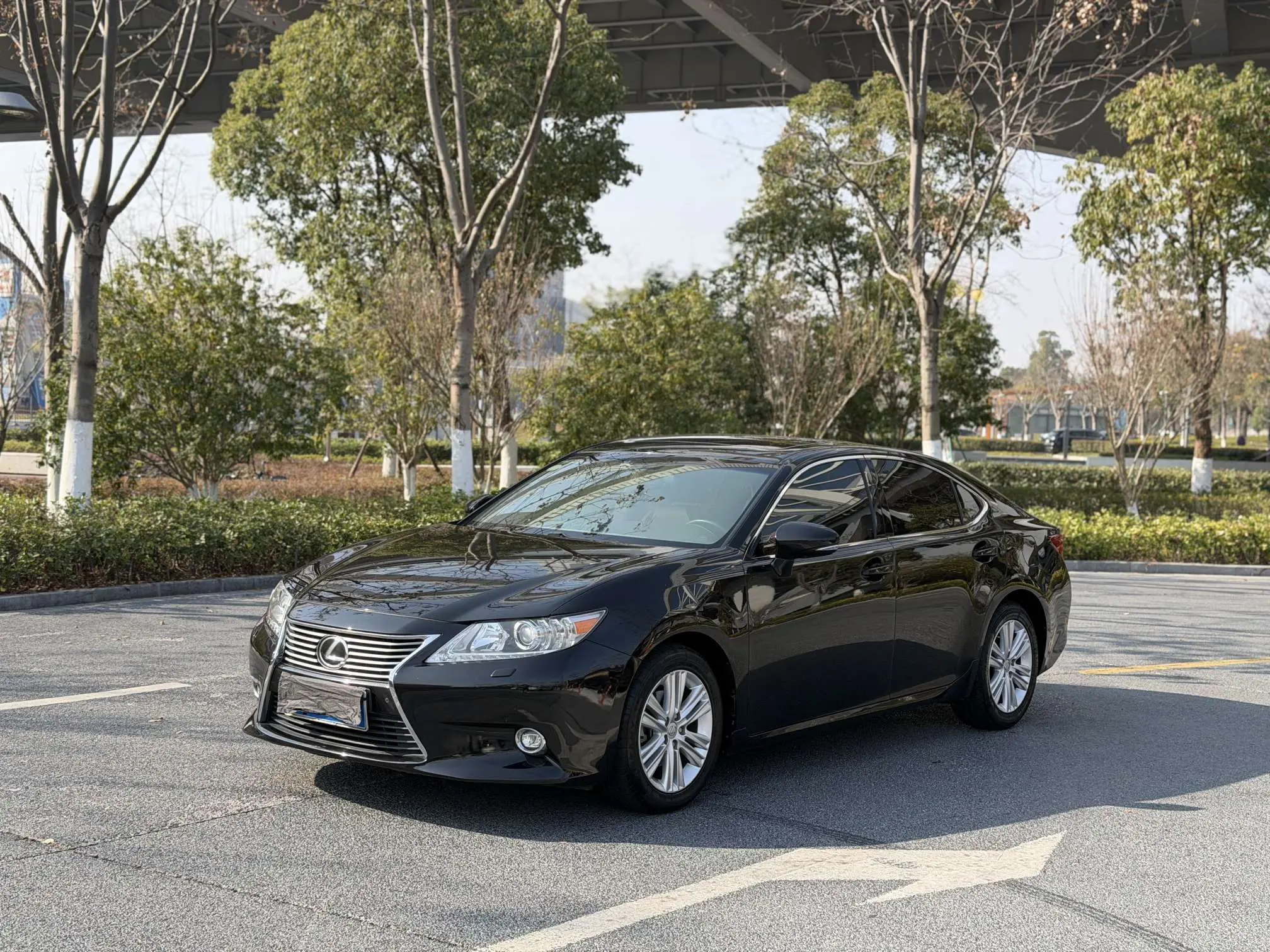 Lexus ES  из Китая