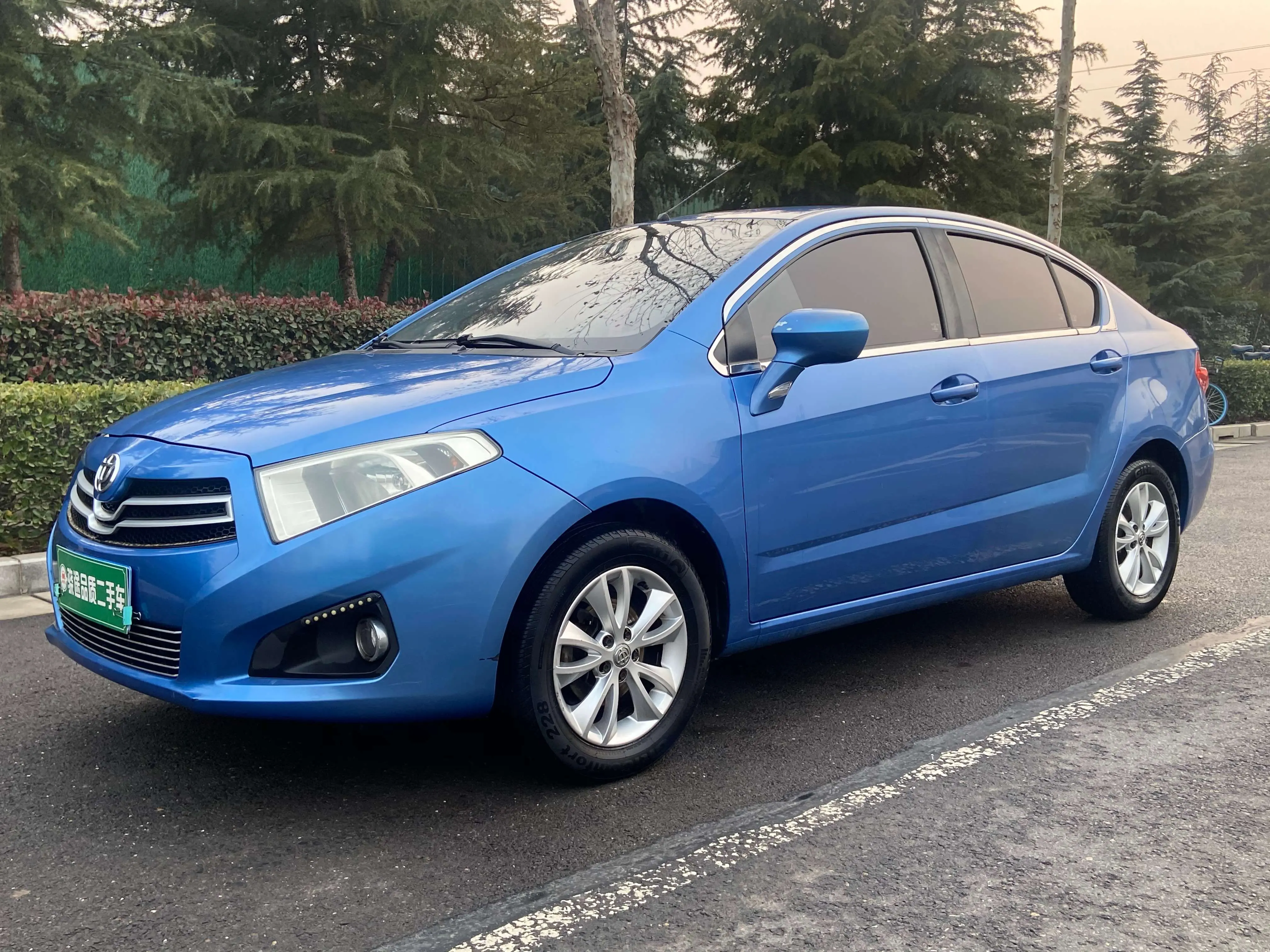 Brilliance Zhonghua H230  из Китая