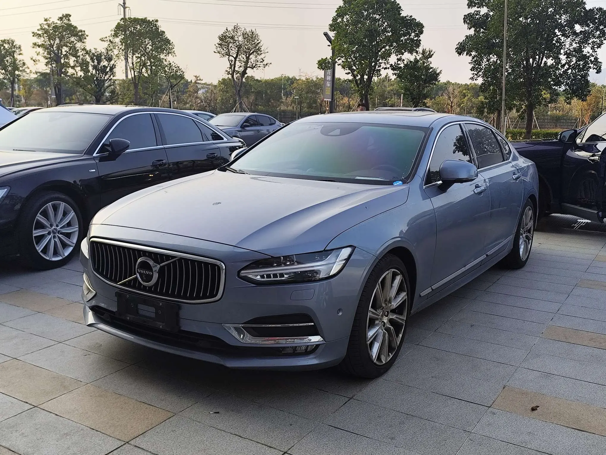 Volvo S90  из Китая