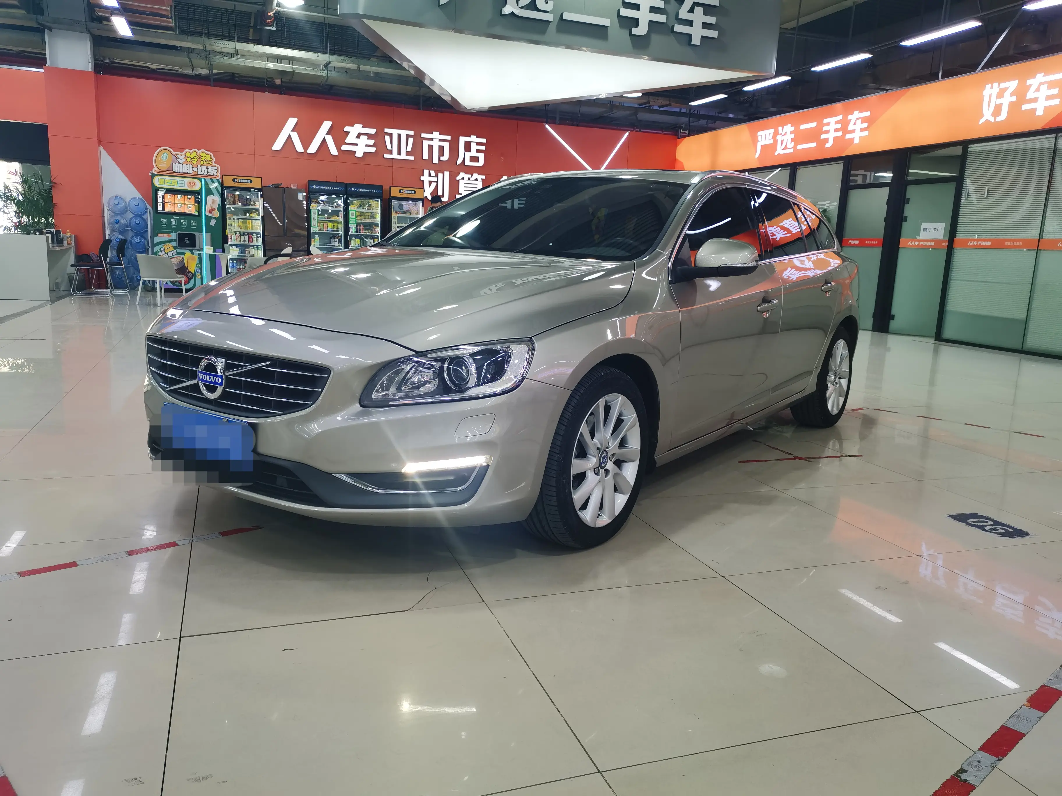 Volvo V60  из Китая