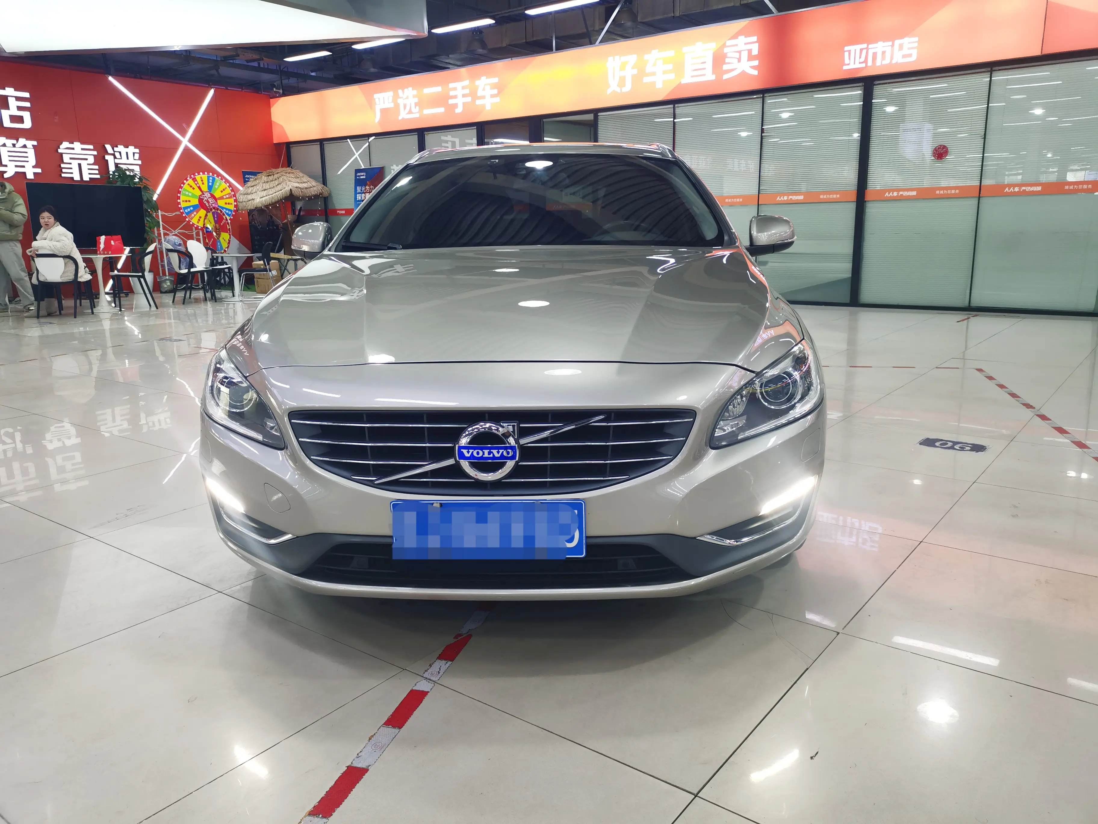 Volvo V60  из Китая