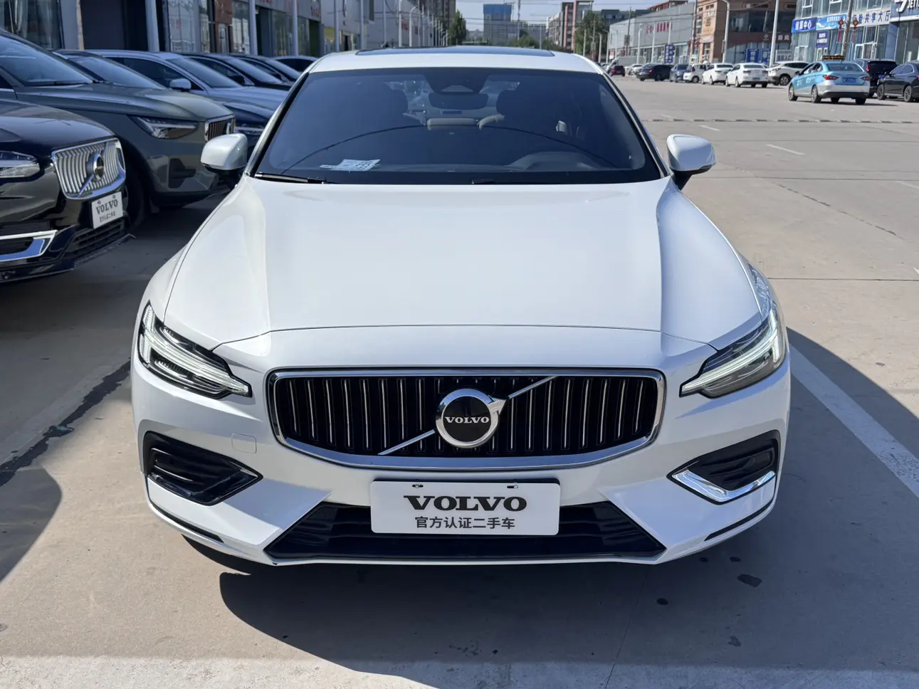 Volvo S60  из Китая